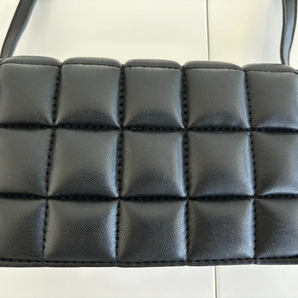 Small bag - Picture 2 of 2
